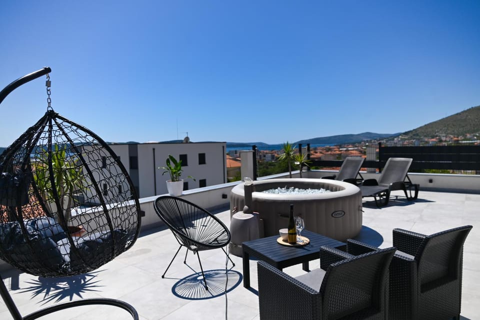 Studio apartman with jacuzzi on rooftop Apartment in Trogir