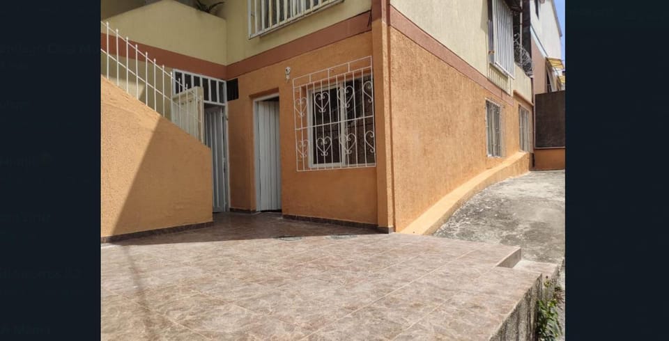 Facade/entrance, Off site