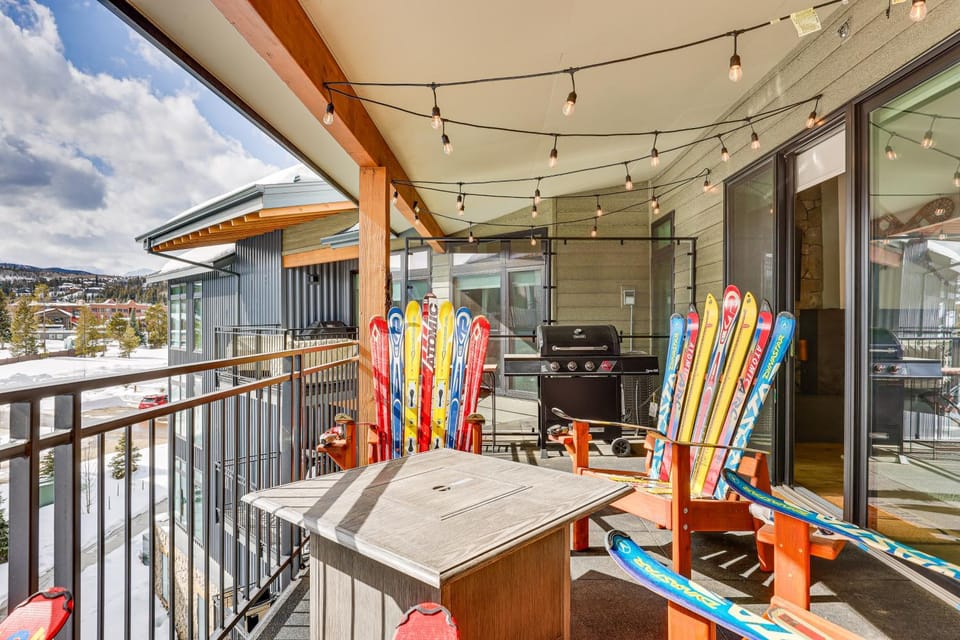 Downtown Winter Park Condo ~ 3 Mi to Skiing! House in Fraser
