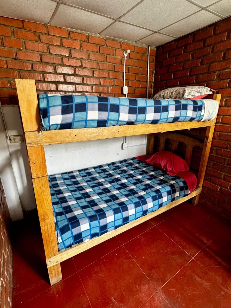 Bed, Photo of the whole room, Bedroom, bunk bed