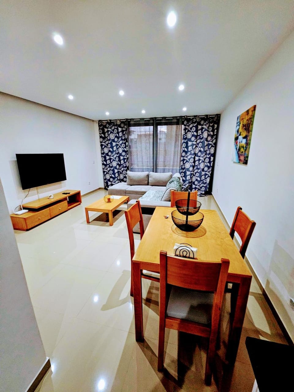 TV and multimedia, Living room, Seating area, Dining area, Evening entertainment