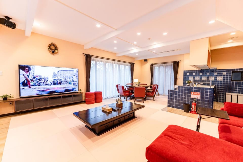 Communal lounge/ TV room, TV and multimedia, Living room