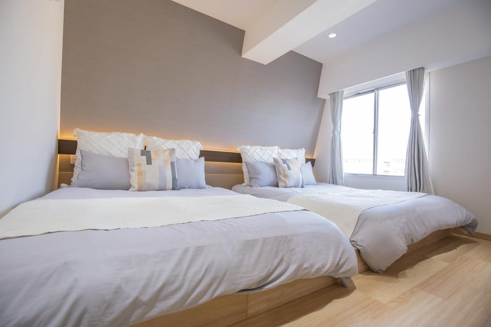 1min walk to Higashi Shinjuku sta 8PPL Shinjuku Gyoen丶 National Garden丶 Kabukicho丶 Shinjuku Station丶 Golden Gai丶 Tokyo Metropolitan Government Building YYoQA Apartment in Shinjuku