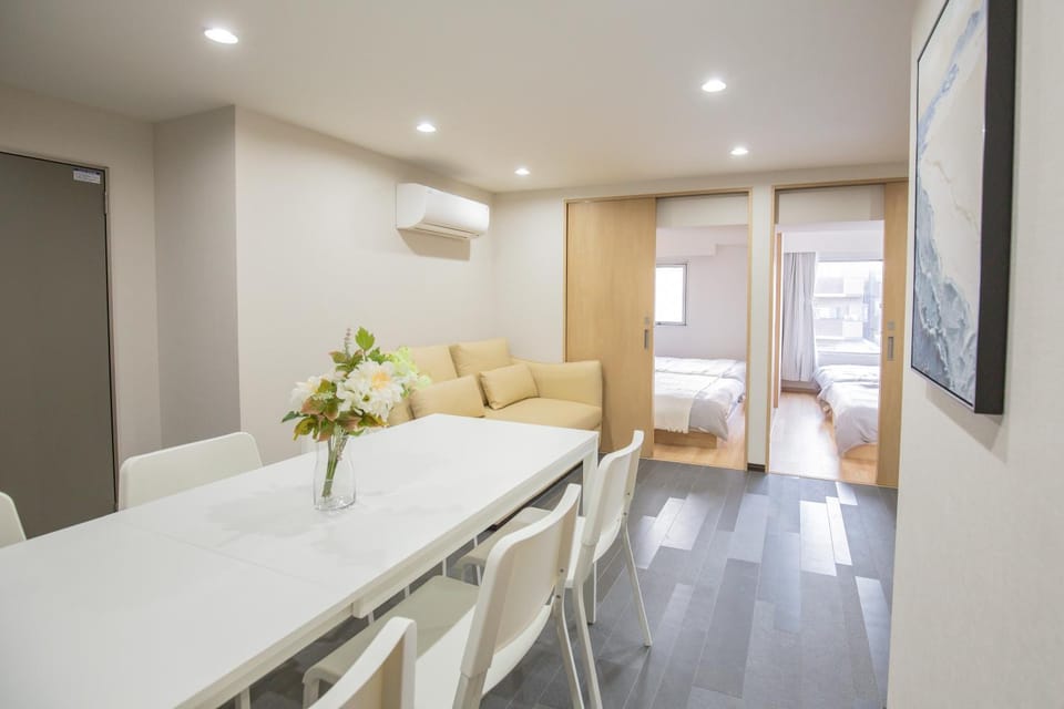 1min walk to Higashi Shinjuku sta 8PPL Shinjuku Gyoen丶 National Garden丶 Kabukicho丶 Shinjuku Station丶 Golden Gai丶 Tokyo Metropolitan Government Building YYoQB Apartment in Shinjuku