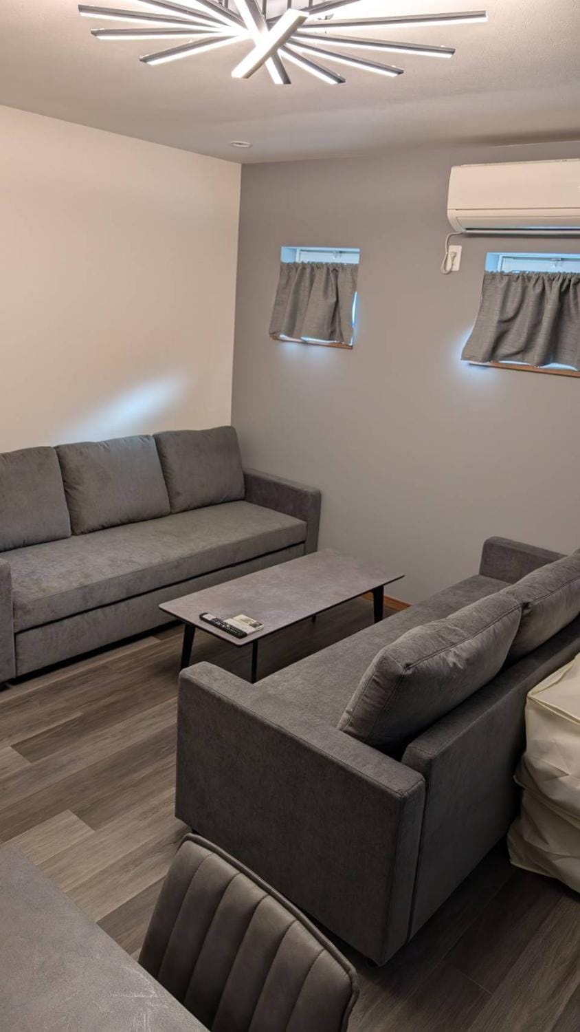 Living room, Photo of the whole room