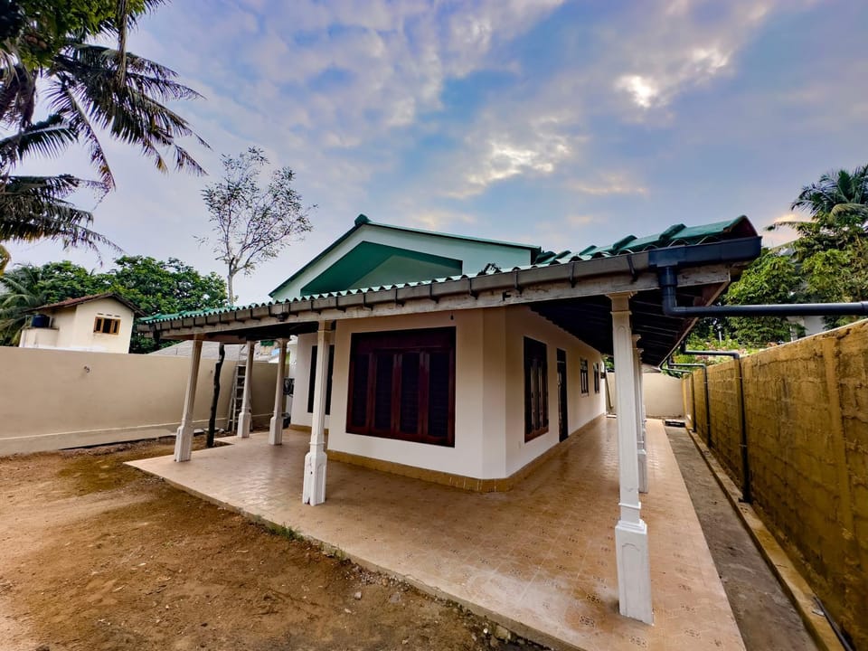 Property building, Day