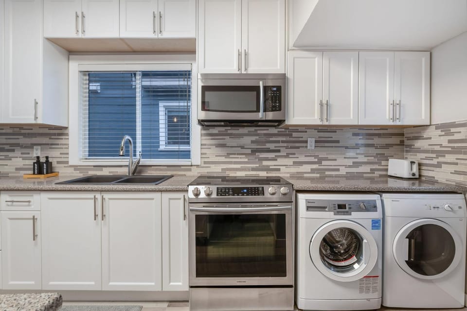 microwave, oven, stove, toaster, washing machine, dryer