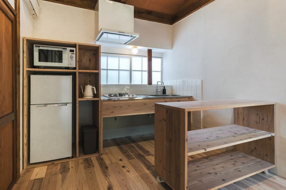 Kitchen or kitchenette, minibar, pet friendly, stove