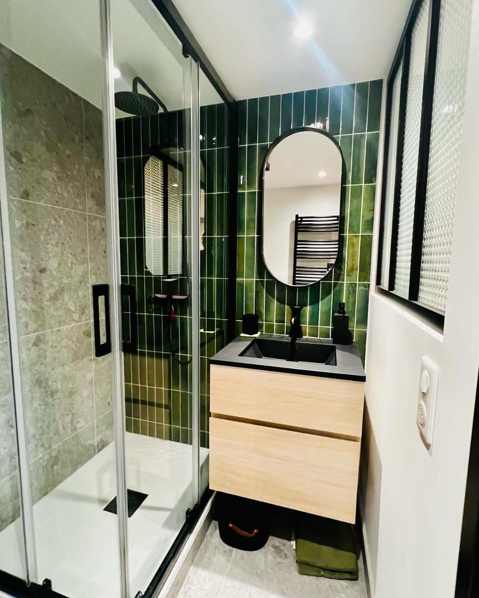 Shower, Bathroom