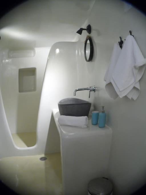 Bathroom, towels