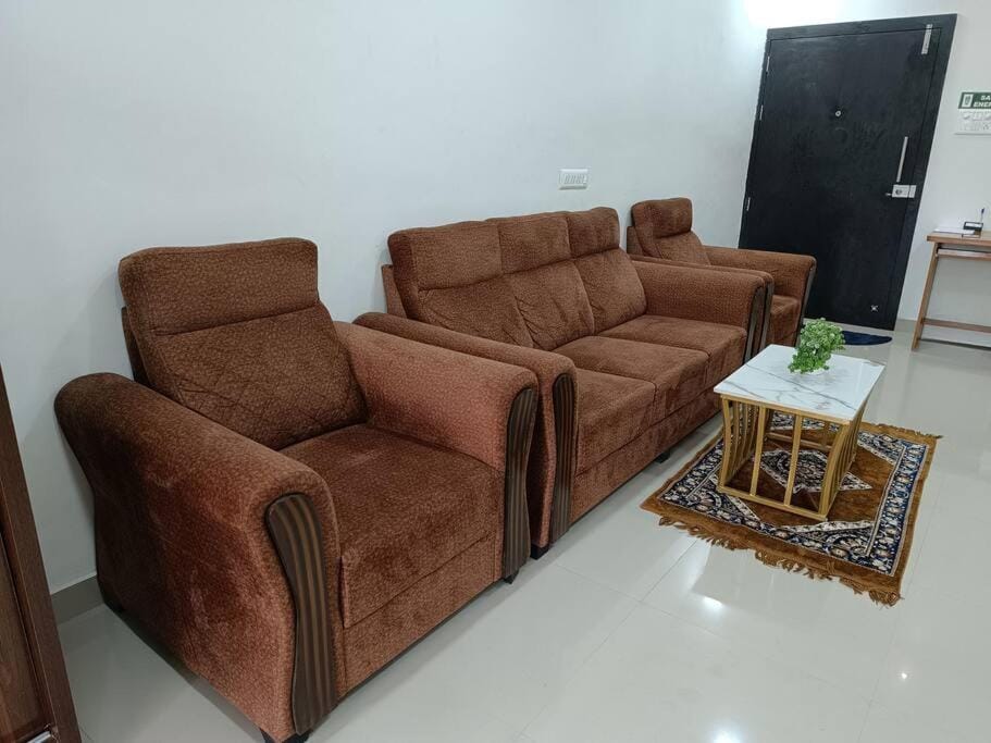 2BHK AC Service Apartment 101 Manjari Apartment in Pune