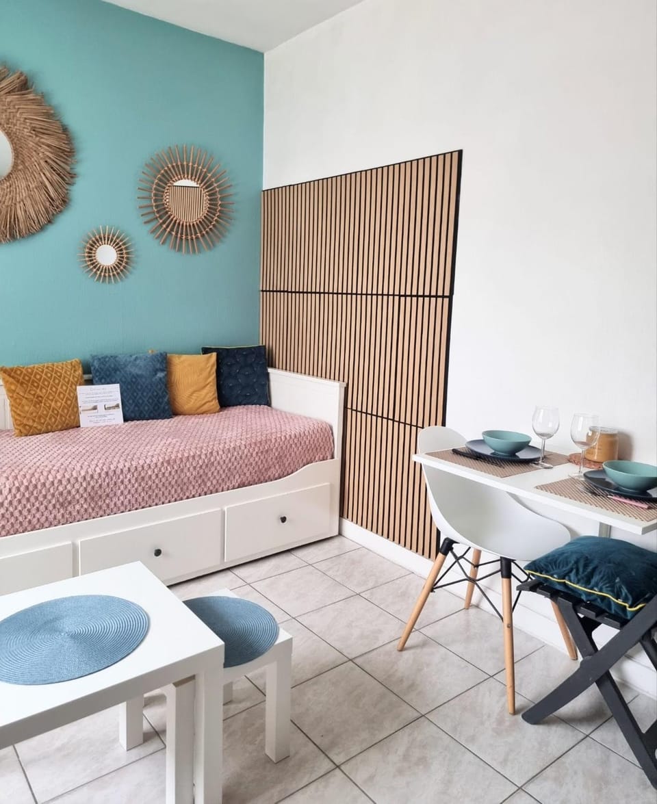 Living room, Photo of the whole room, Seating area, Dining area