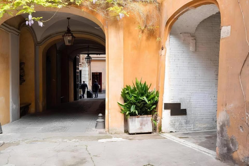 HostMe Piazza Navona Apartament Apartment in Rome