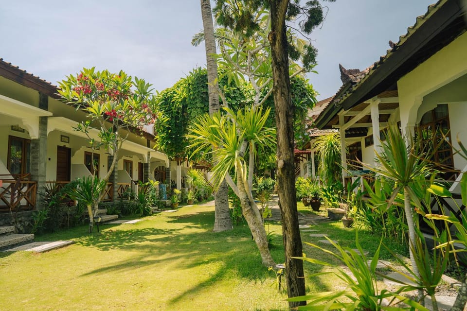 Property building, Natural landscape, Garden, Garden, Garden view