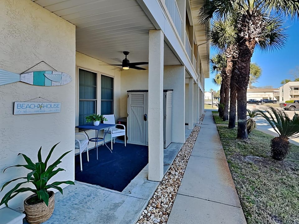 Patio, Facade/entrance, Neighbourhood, storage