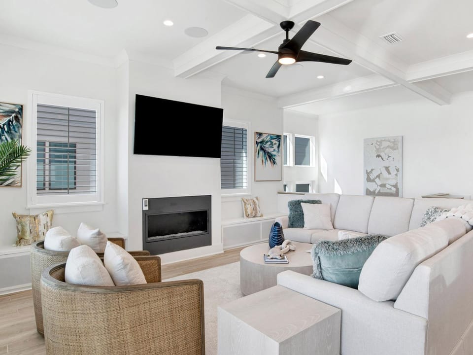 TV and multimedia, Living room, Seating area, fireplace, furniture