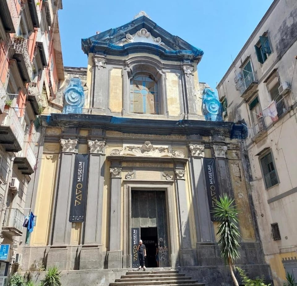 Civico 3 - Napoli Apartment in Naples