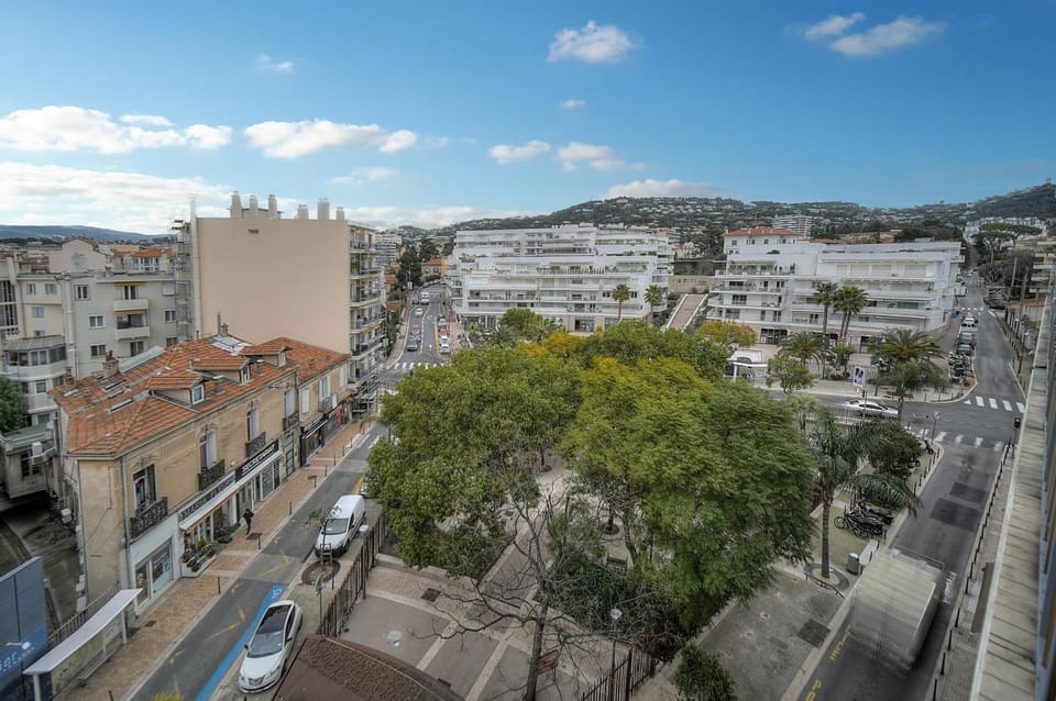 Neighbourhood, City view