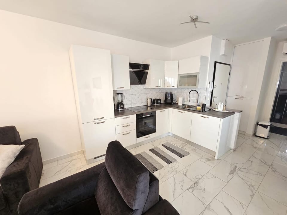 APARTMAN MILA Apartment in Okrug Gornji