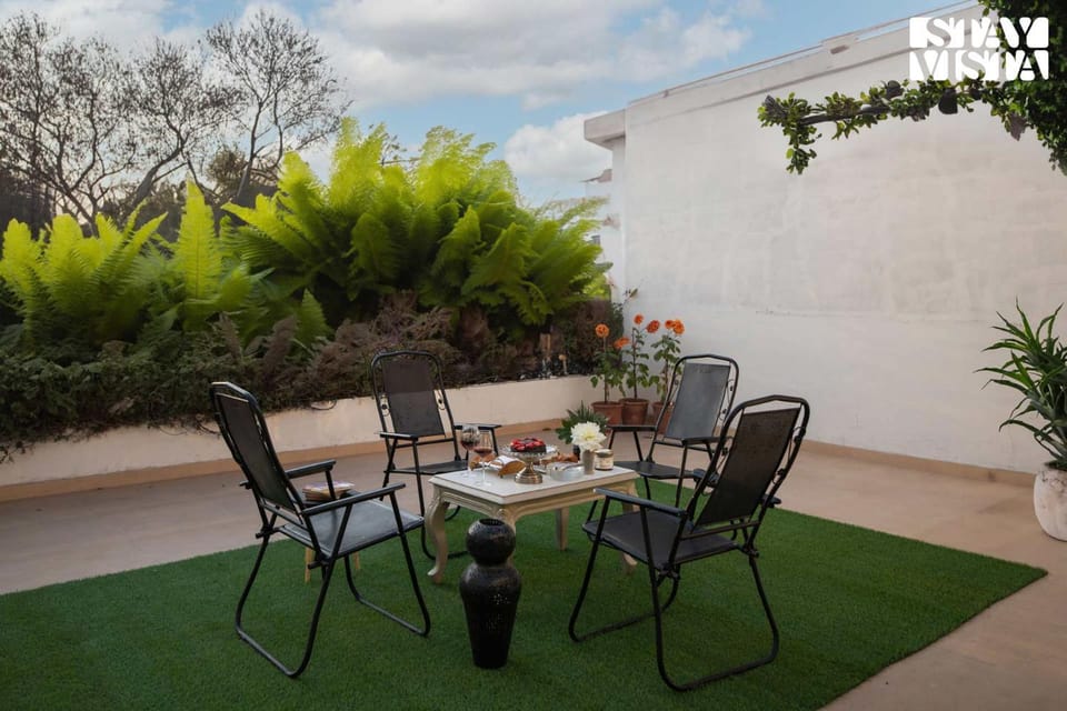 Garden, Seating area
