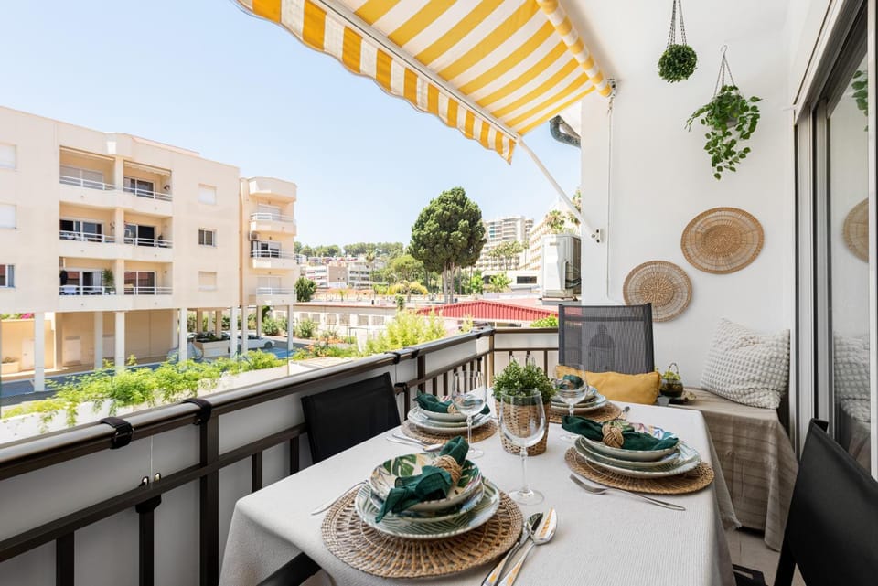 Soleado y luminoso a 3 minutos de la playa-Carihuela Apartment in Torremolinos