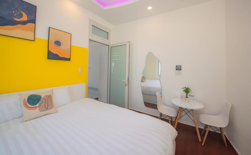 Bed, Photo of the whole room