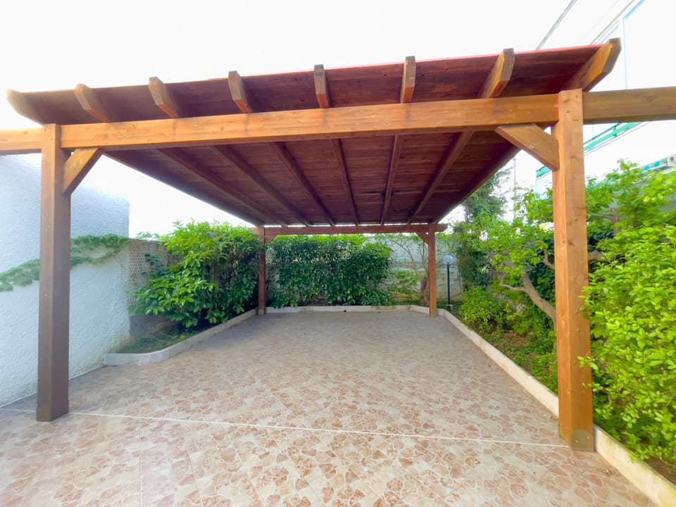 Garden, Parking