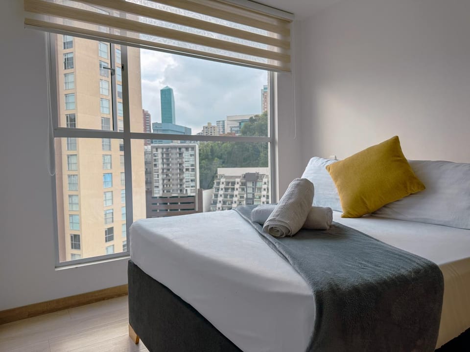 Bed, Photo of the whole room, Bedroom, City view