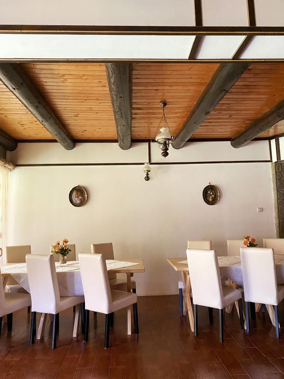 Pensiunea Puiu Bed and Breakfast in Brașov County
