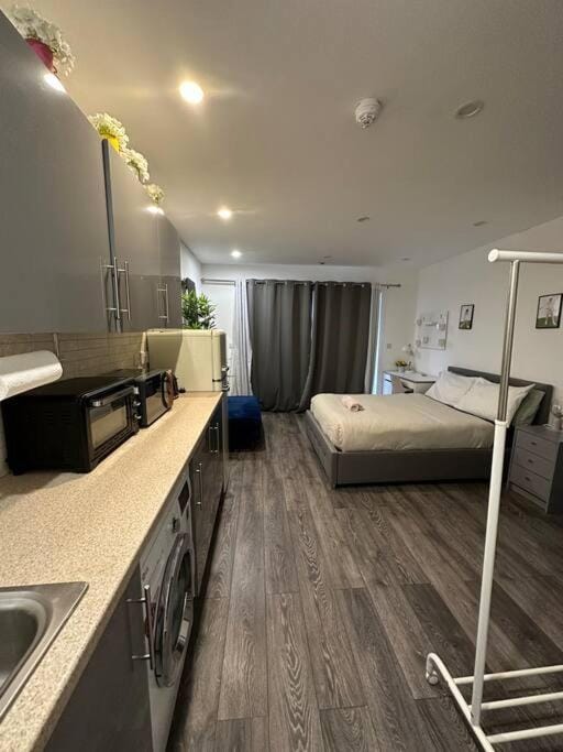 Cozy Studio in Wimbledon Apartment in London Borough of Richmond upon Thames