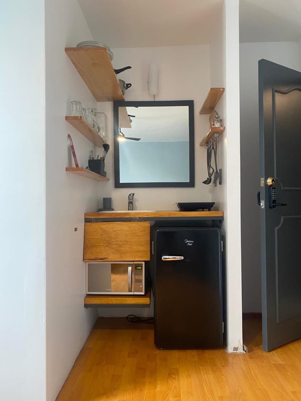 Compact Studio Apartment Casa Icacos Apt 4 Apartment in Mexico City