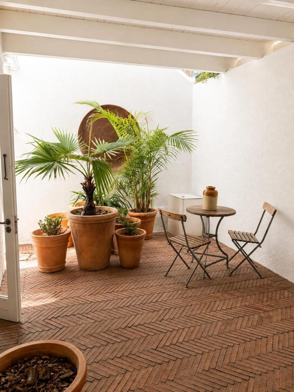 Sunny Studio in Green Point with Private Patio Apartment in Cape Town