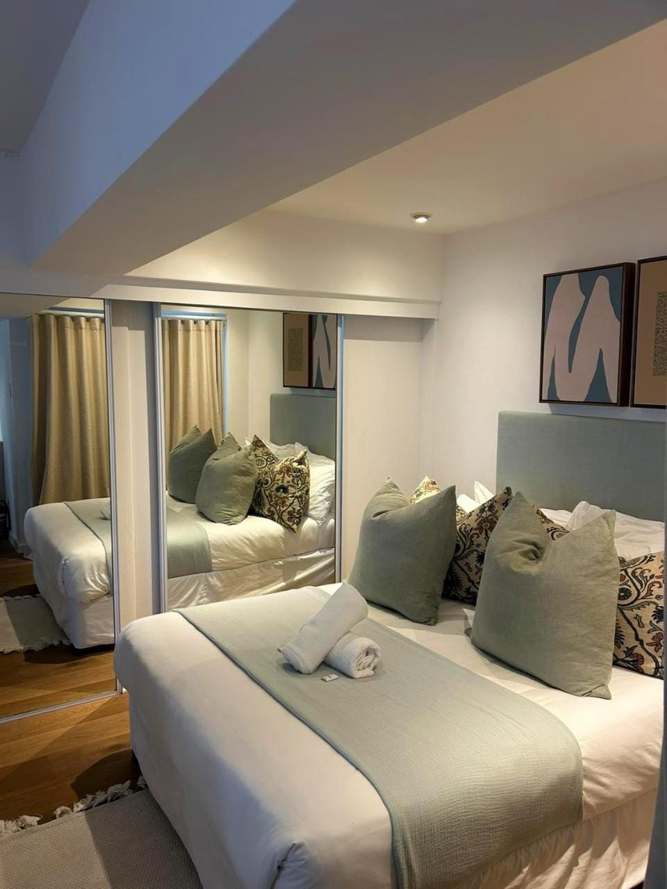 Sunny Studio in Green Point with Private Patio Apartment in Cape Town