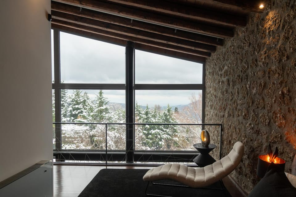Living room, Seating area, Mountain view