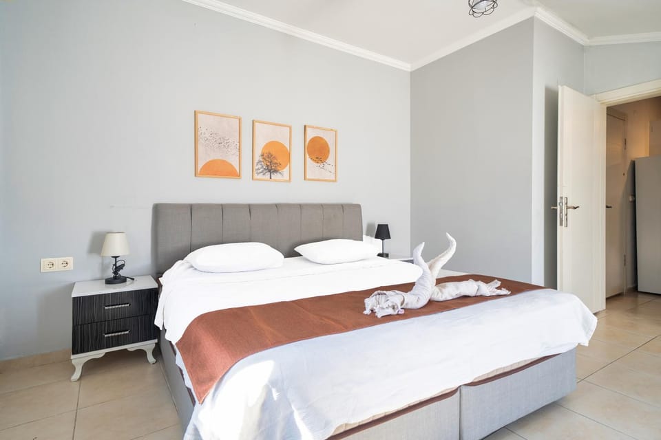 Bedroom, towels