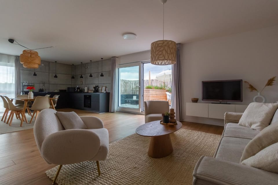 Living room, Dining area, kitchen