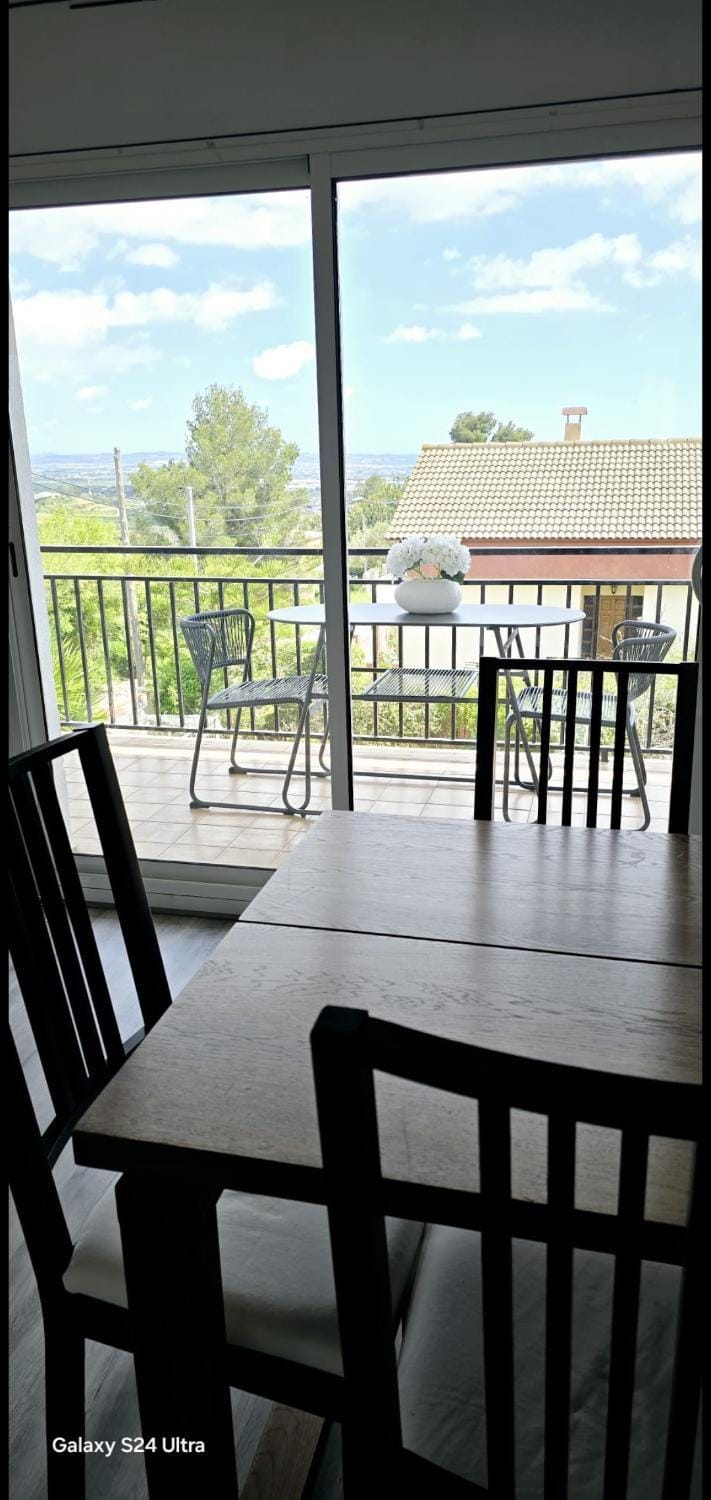 VIVIENDA A 20 MINUTOS DE LAS PLAYAs House in Baix Penedès