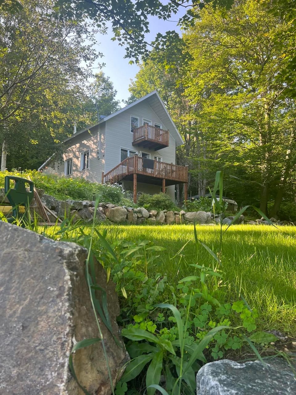 Property building, Day, Natural landscape, Balcony/Terrace