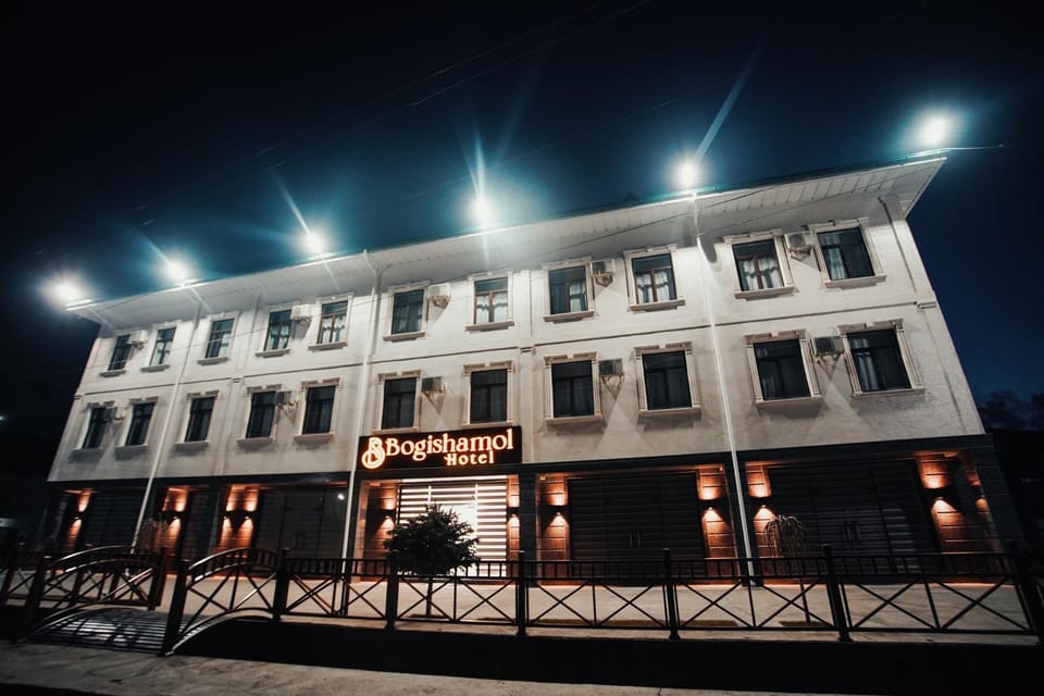 Property building, Restaurant/places to eat, Night, Breakfast