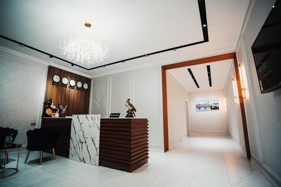 TV and multimedia, Lobby or reception