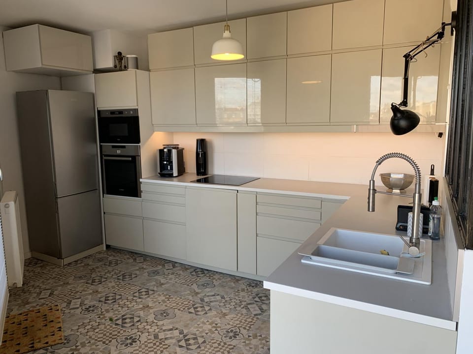 Coffee/tea facilities, Kitchen or kitchenette, dishwasher, minibar, pet friendly, stove