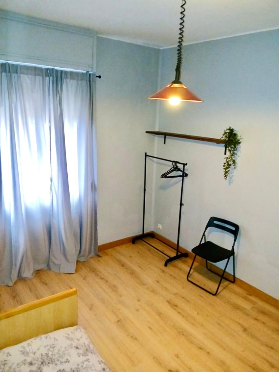 Segundo Antolín Yellow Door Apartment in Ponferrada