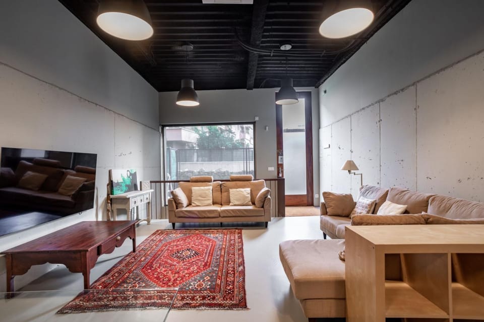 TV and multimedia, Living room, Seating area