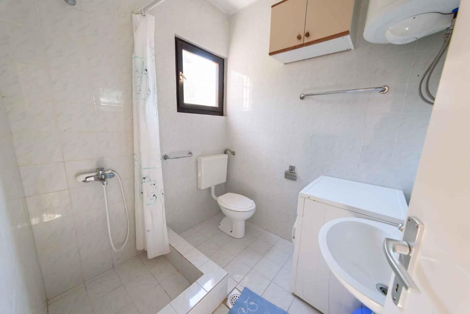 Shower, Bathroom, washing machine
