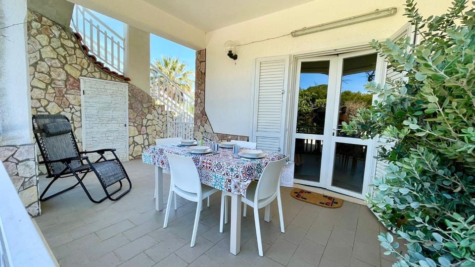 Patio, Dining area