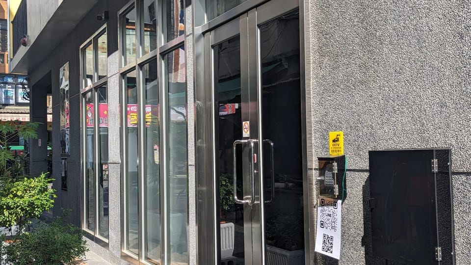Facade/entrance, Day