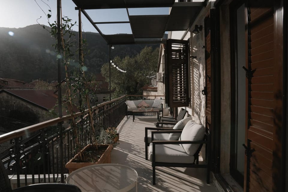 Property building, Balcony/Terrace