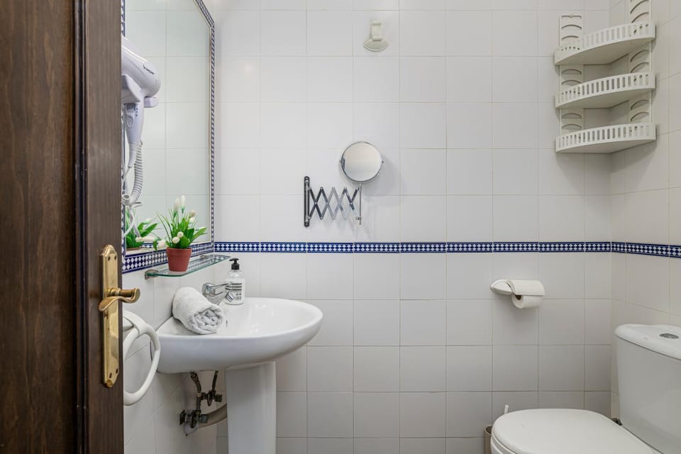 Shower, Bathroom, washing machine
