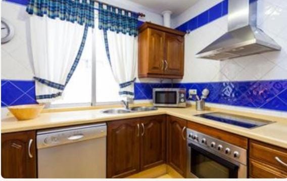 Kitchen or kitchenette, dishwasher, pet friendly, stove, toaster