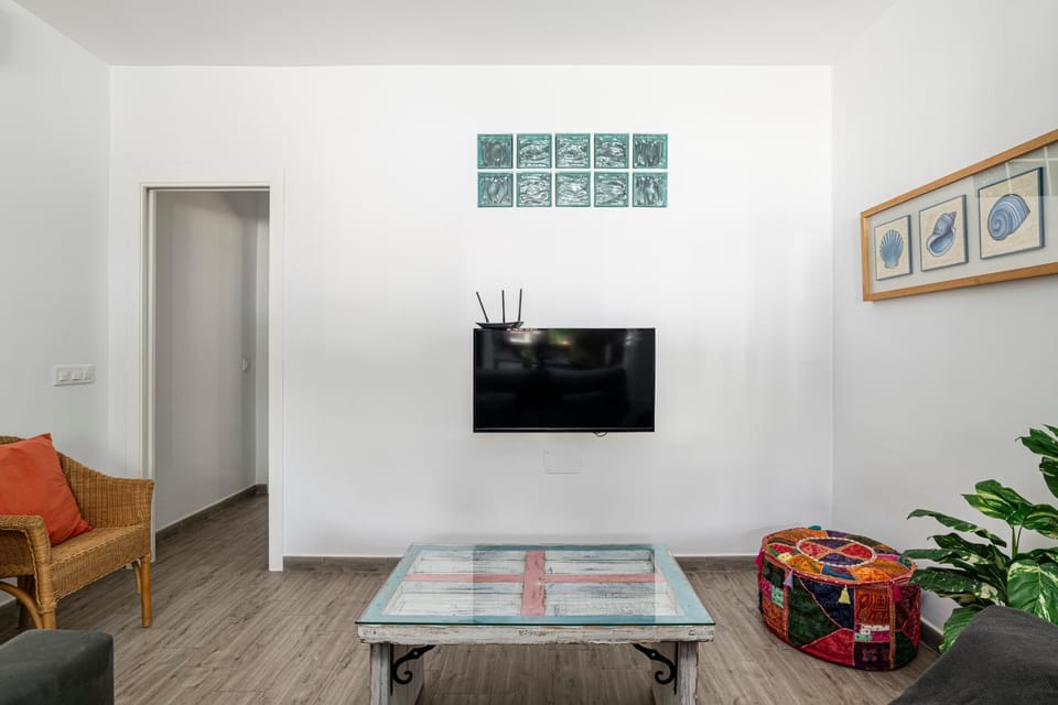 Living room, Lounge or bar